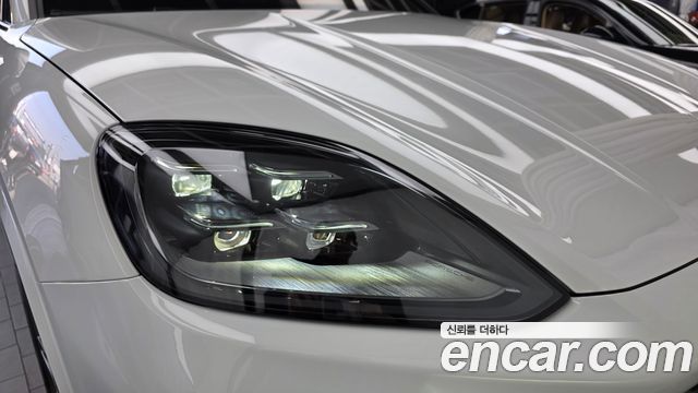 Porsche Cayenne 2026 — photo 8