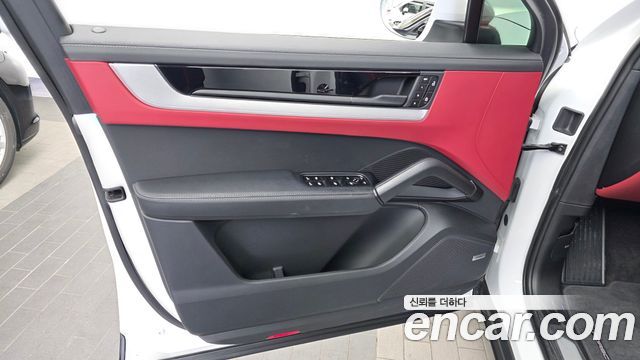 Porsche Cayenne 2026 — photo 14