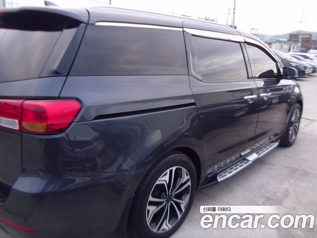 Kia Canival 2016 — photo 5