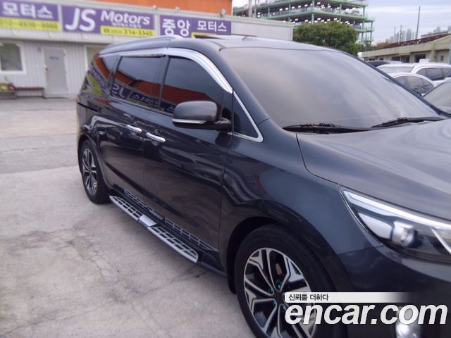 Kia Canival 2016 — photo 6