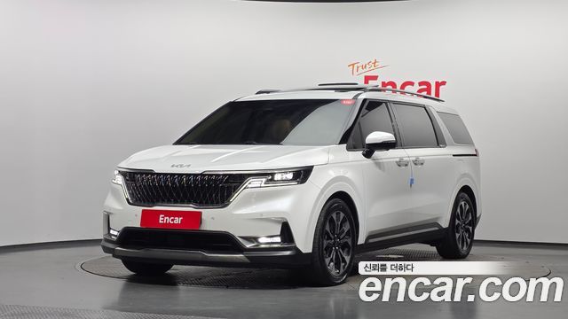 Kia Canival 2023 — photo 1