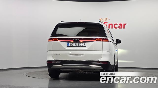 Kia Canival 2023 — photo 4