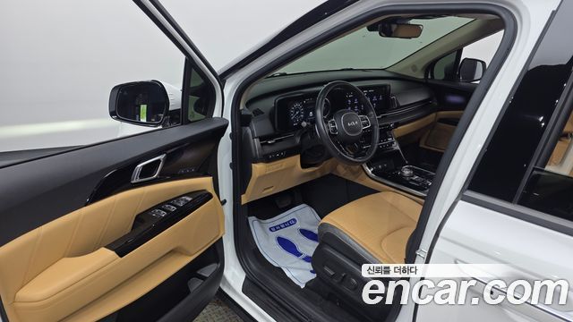 Kia Canival 2023 — photo 10