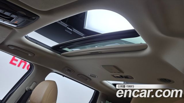 Kia Canival 2023 — photo 18