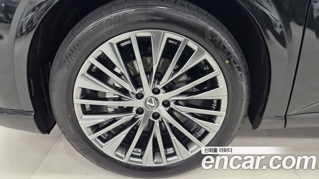Lexus RX 2025 — photo 5