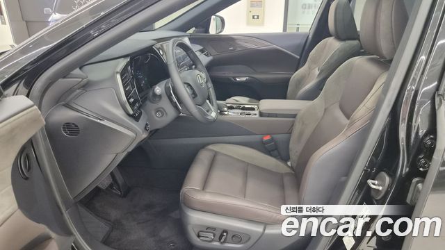 Lexus RX 2025 — photo 10