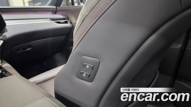 Lexus RX 2025 — photo 12