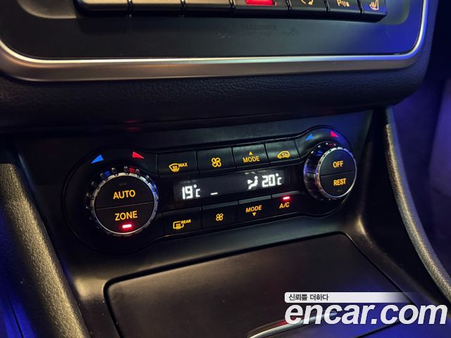 Mercedes-Benz CLA-Class 2016 — photo 16
