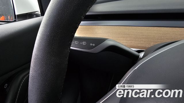 Tesla Model Y 2022 — photo 28