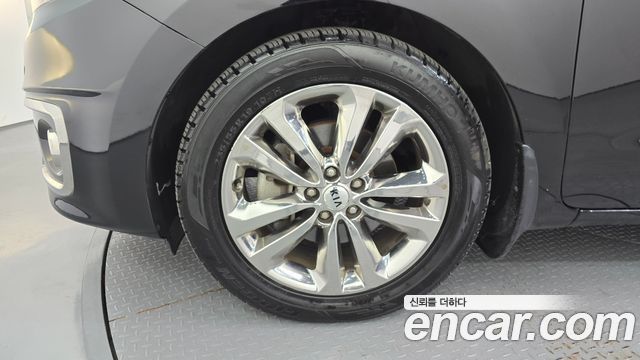 Kia Canival 2017 — photo 5