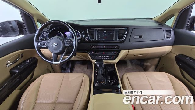Kia Canival 2017 — photo 10