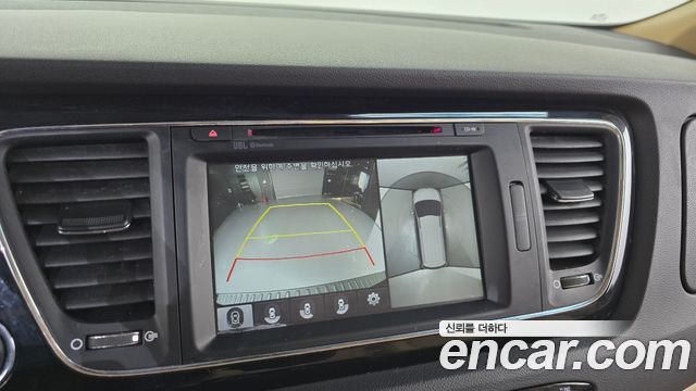 Kia Canival 2017 — photo 20
