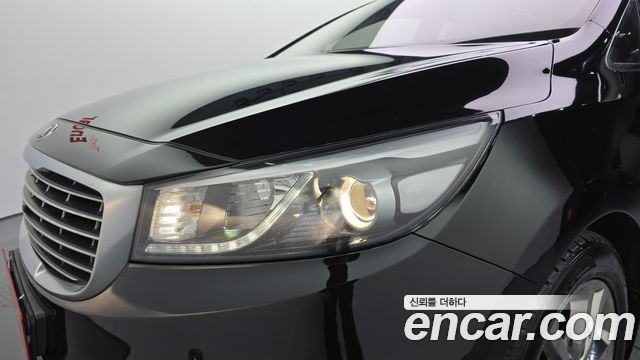 Kia Canival 2017 — photo 8