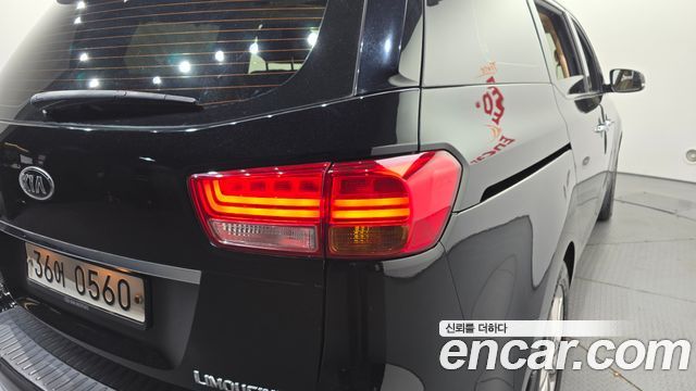 Kia Canival 2017 — photo 9