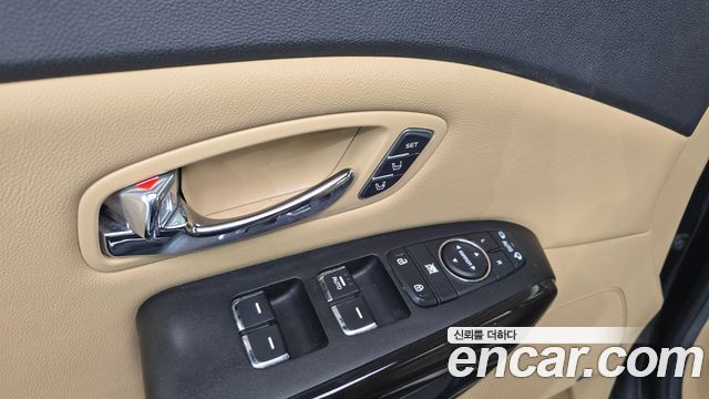 Kia Canival 2017 — photo 28