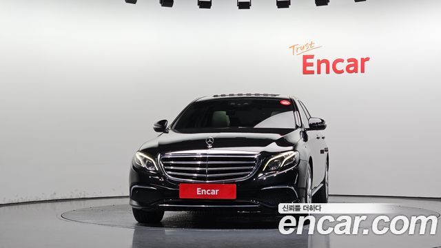 Mercedes-Benz E-Class 2017 — photo 3