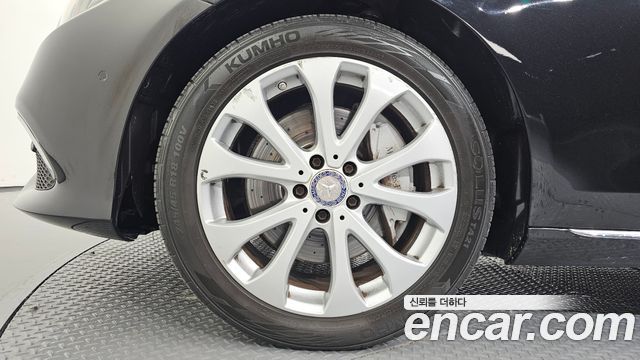 Mercedes-Benz E-Class 2017 — photo 5