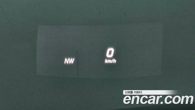 Mercedes-Benz E-Class 2017 — photo 12