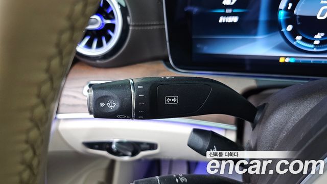 Mercedes-Benz E-Class 2017 — photo 14