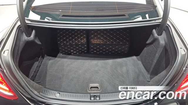 Mercedes-Benz E-Class 2017 — photo 20