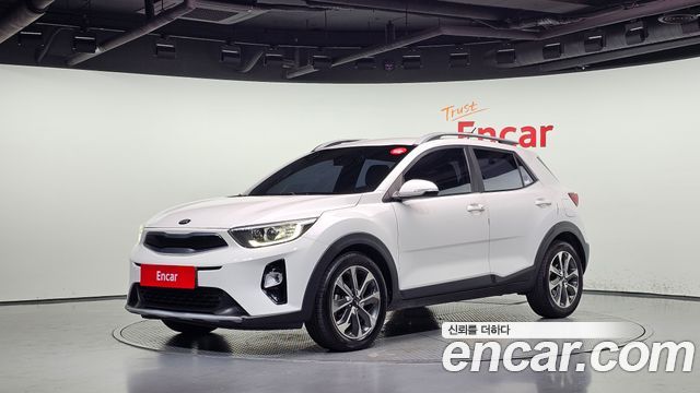 Kia Stonic 2018 — photo 1