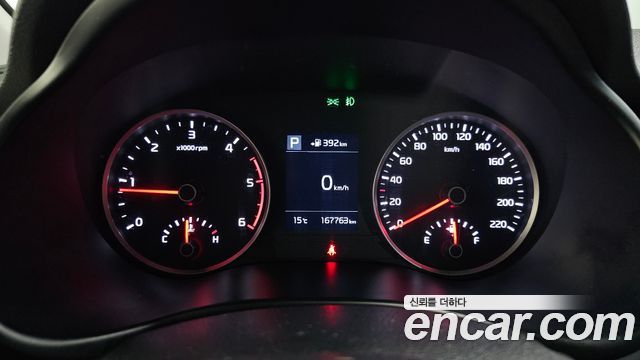 Kia Stonic 2018 — photo 8