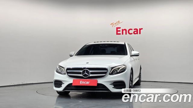 Mercedes-Benz E-Class 2019 — photo 3