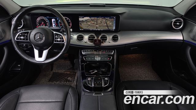Mercedes-Benz E-Class 2019 — photo 7