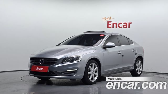 Volvo S60 2017 — photo 1