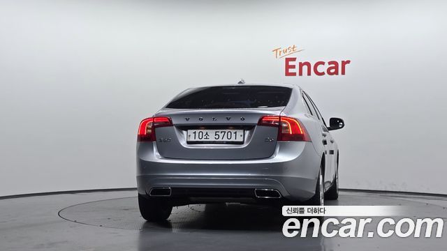 Volvo S60 2017 — photo 4