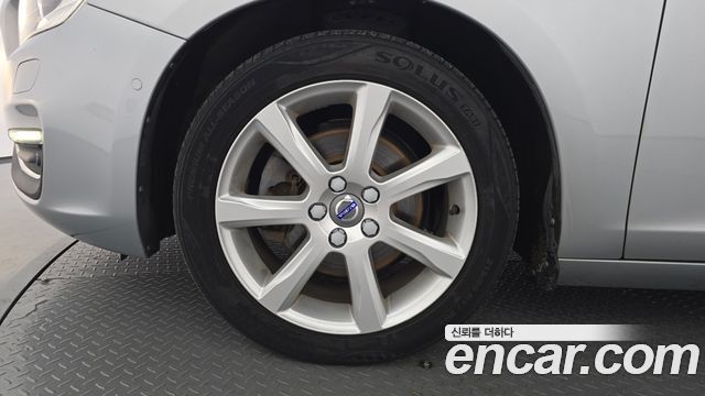 Volvo S60 2017 — photo 5