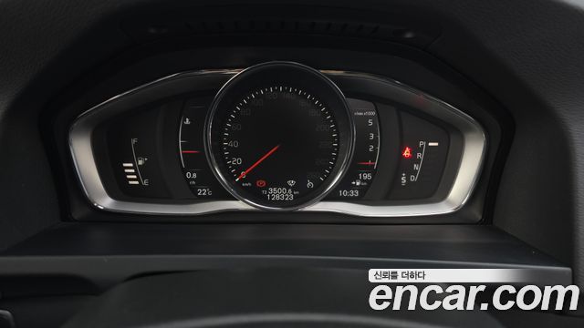 Volvo S60 2017 — photo 8