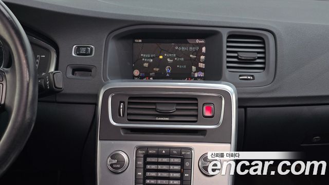 Volvo S60 2017 — photo 14