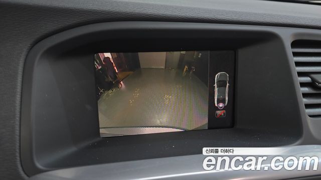 Volvo S60 2017 — photo 16