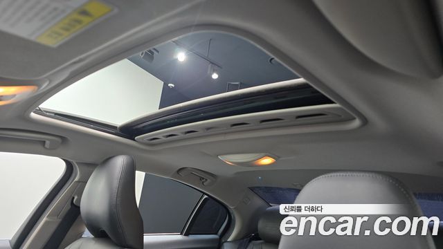 Volvo S60 2017 — photo 18
