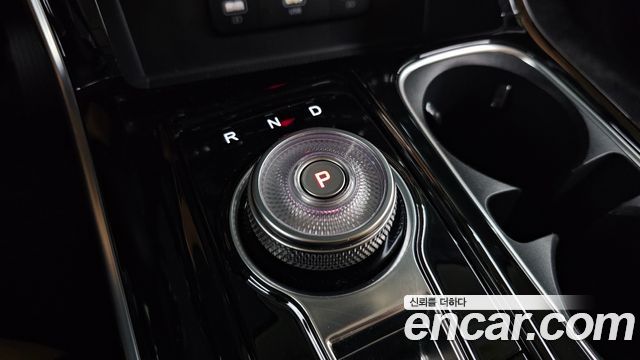 Kia Canival 2023 — photo 9