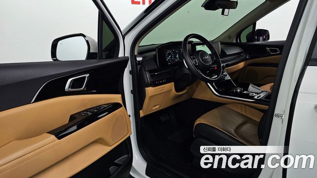 Kia Canival 2023 — photo 10