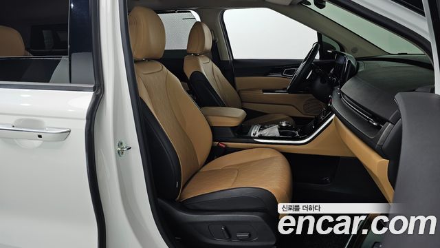Kia Canival 2023 — photo 11