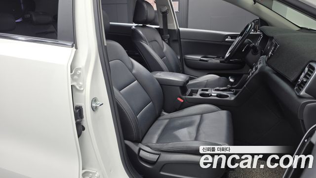 Kia Sportage 2016 — photo 16