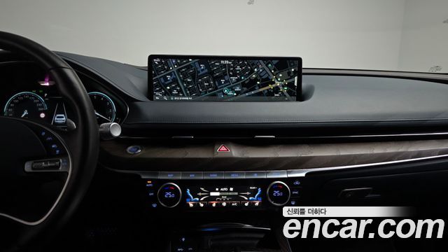 Genesis G80 2022 — photo 20
