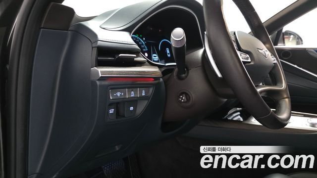 Genesis G80 2022 — photo 24