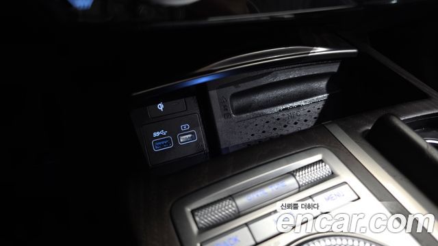 Genesis G80 2022 — photo 27