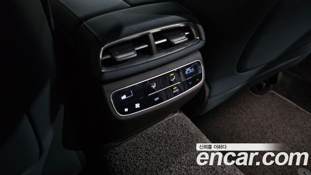 Genesis G80 2022 — photo 31