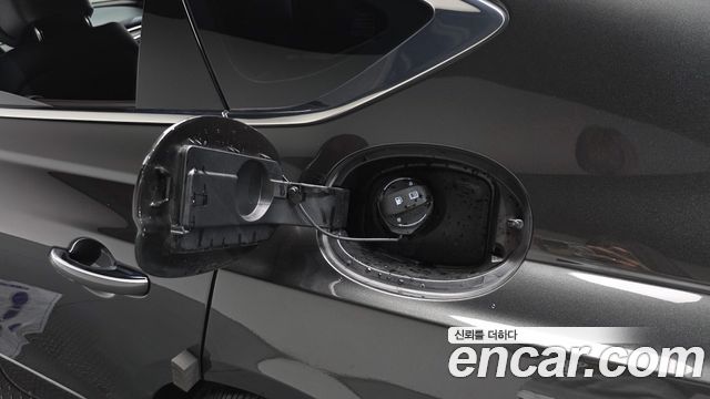 Genesis G80 2022 — photo 34
