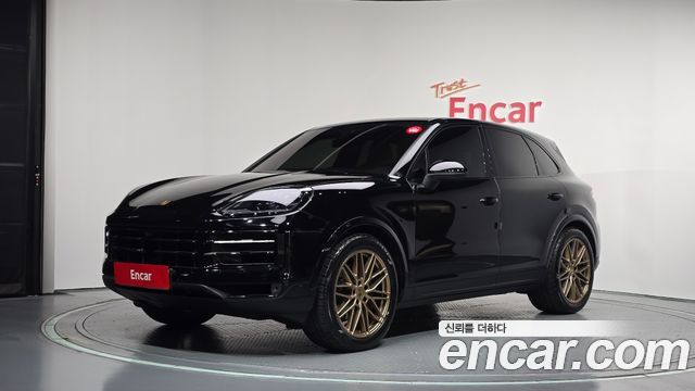 Porsche Cayenne 2024 — photo 1