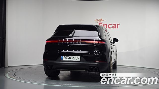 Porsche Cayenne 2024 — photo 4