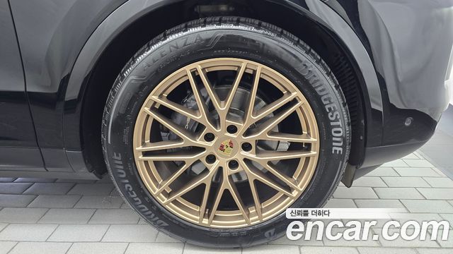 Porsche Cayenne 2024 — photo 7