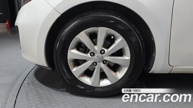 Kia pride 2014 — photo 5