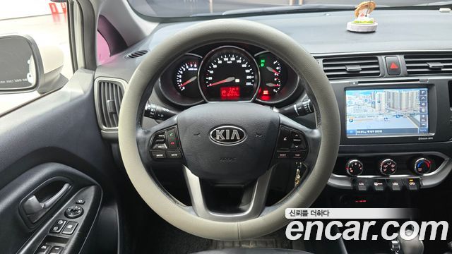 Kia pride 2014 — photo 19