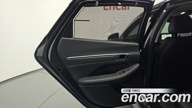 Hyundai Sonata 2022 — photo 15